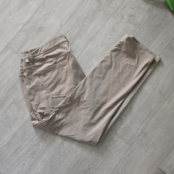 Lululemon ABC Pants Size 36 Khaki Beige Slim Fit - Picture 1 of 9